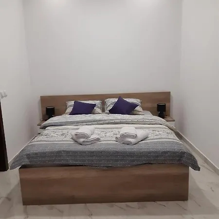 Anela Apartment *